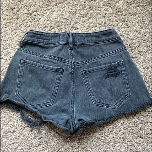 black pacsun jean shorts - Picture 2 of 3
